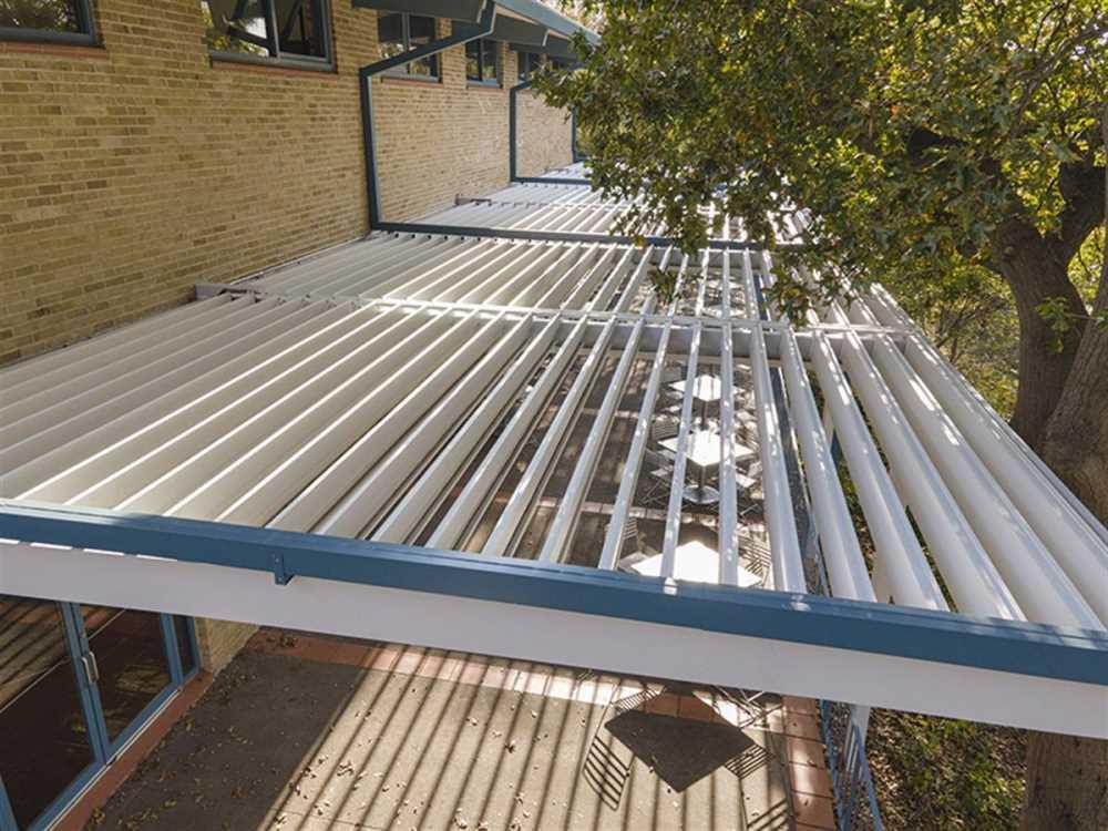 Alba Louvered Roof